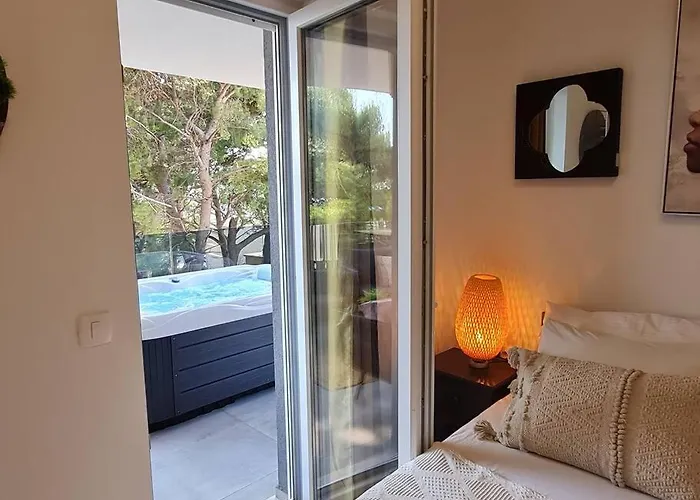 Apartament Deluxe Jacuzzi & Sea View