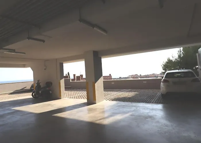 Deluxe Jacuzzi & Sea View *