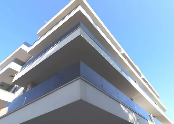 Deluxe Jacuzzi & Sea View Apartament