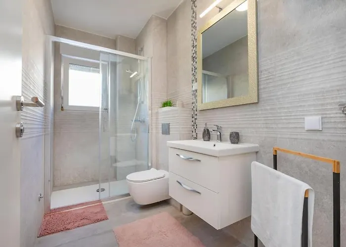 Apartament Deluxe Jacuzzi & Sea View