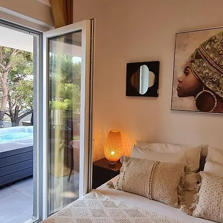 Lägenhet Deluxe Jacuzzi & Sea View